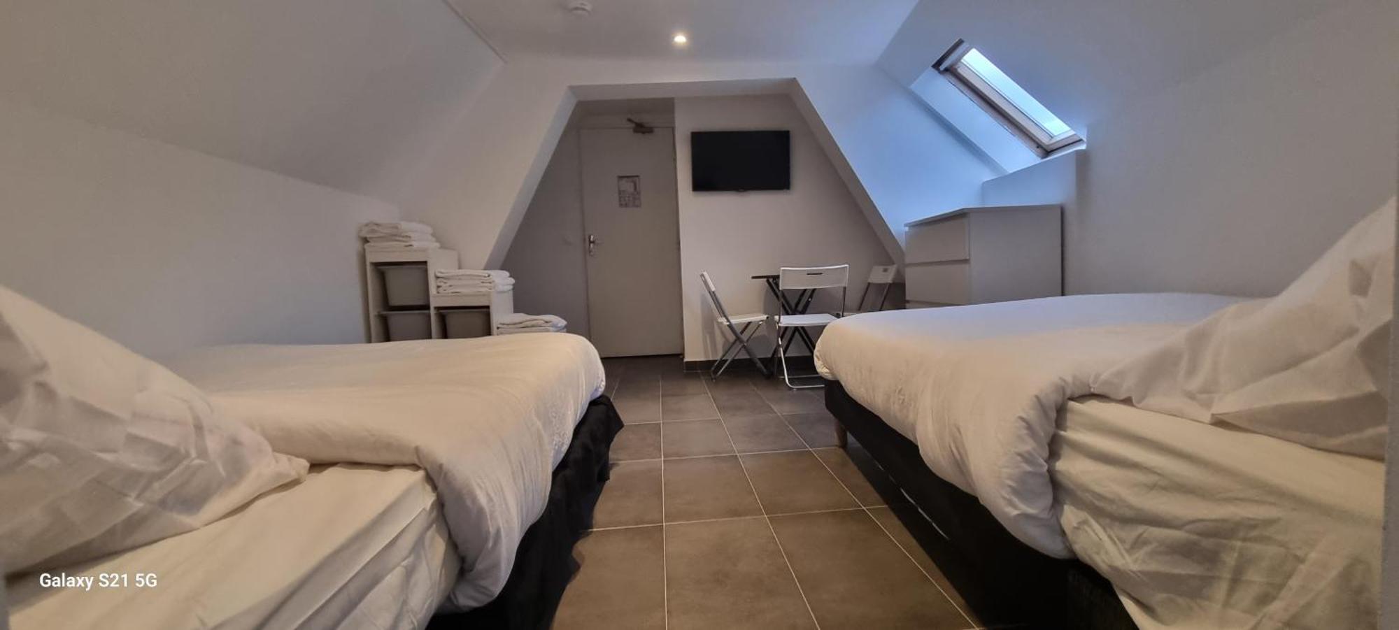 Hotel Sainte-Barbe Guignes-Rabutin Екстериор снимка